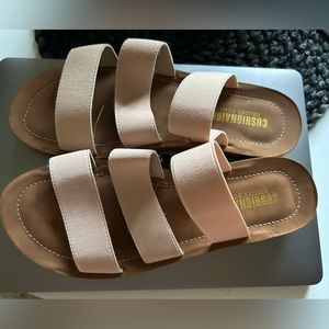 Cushionaire sandals